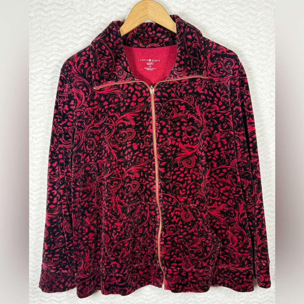 Karen Scott Velvet Maroon/Red and Black Zip-Front Jacket. So stunning 🤩